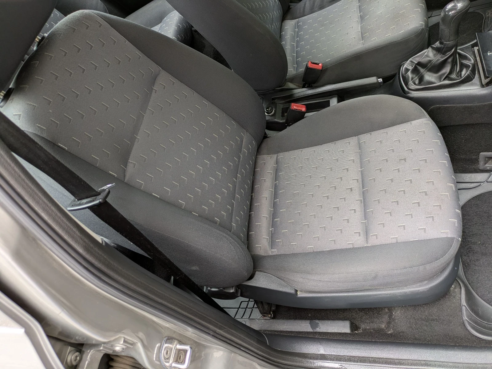 Skoda Octavia 1.6i 102k.c., снимка 10 - Автомобили и джипове - 54775678