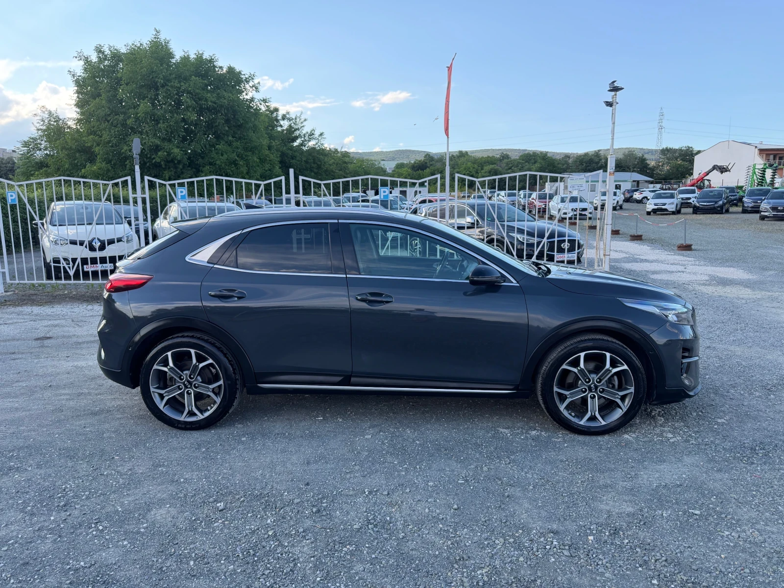 Kia XCeed PREMIUM 1.5i / ПАНОРАМА / ОБДУХВАНЕ / 110 000 км , снимка 4 - Автомобили и джипове - 54933135