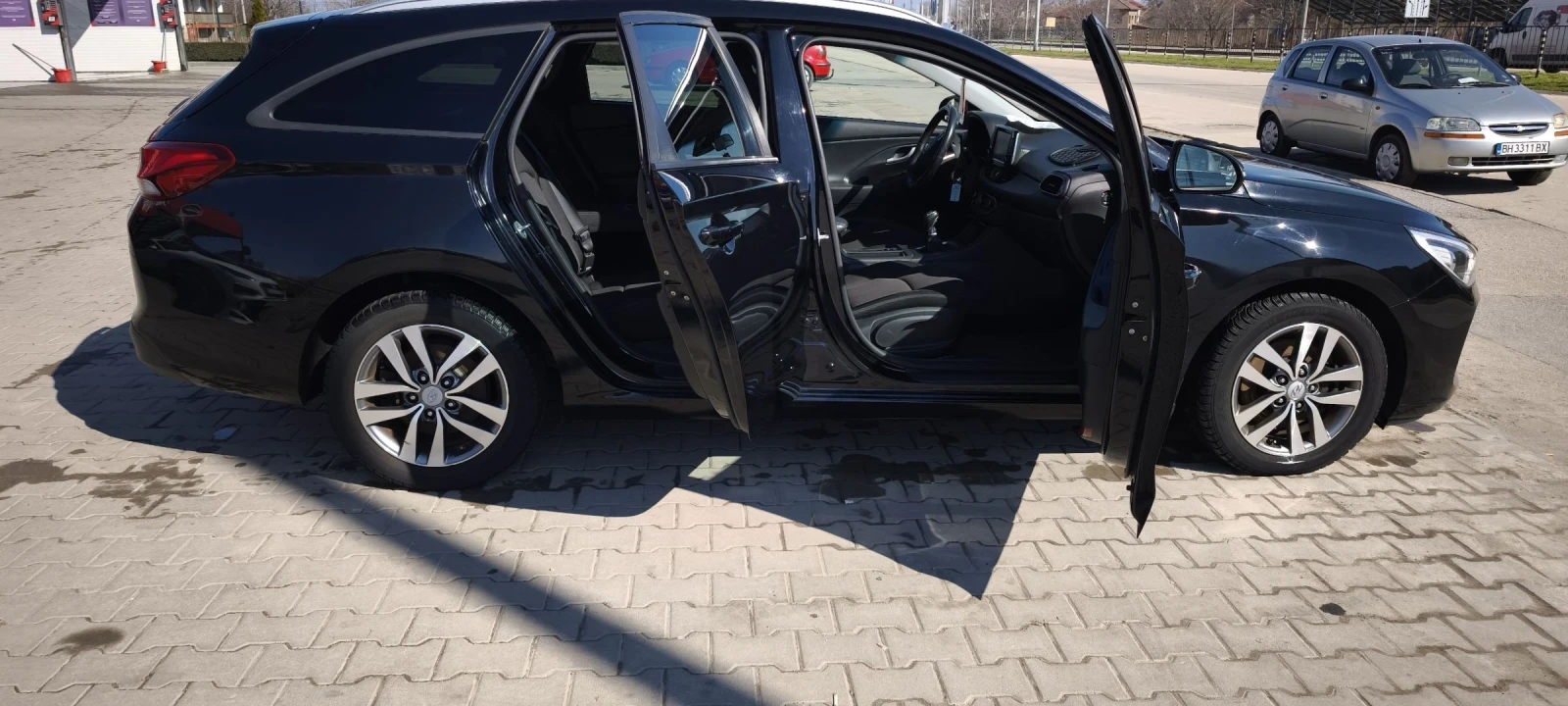 Hyundai I30 1.6crdi evro 6b, снимка 8 - Автомобили и джипове - 55011354