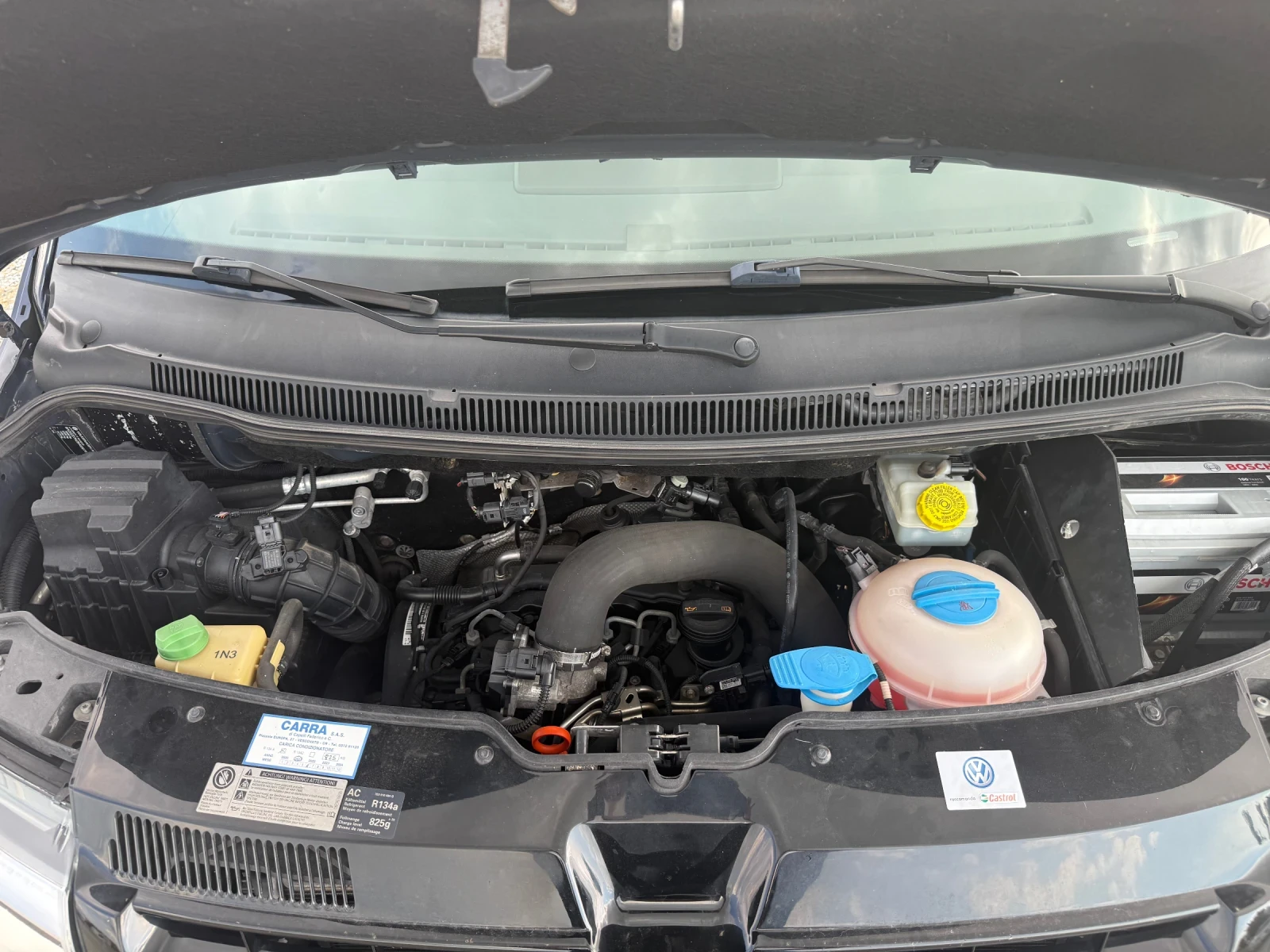 VW Multivan 2.0TDI, снимка 13 - Автомобили и джипове - 55037963