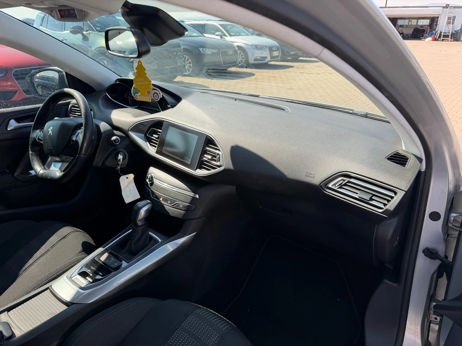 Peugeot 308 2.0HDI Allure AVTOMAT/NAVI/PANORAMA EURO 6, снимка 11 - Автомобили и джипове - 55059153