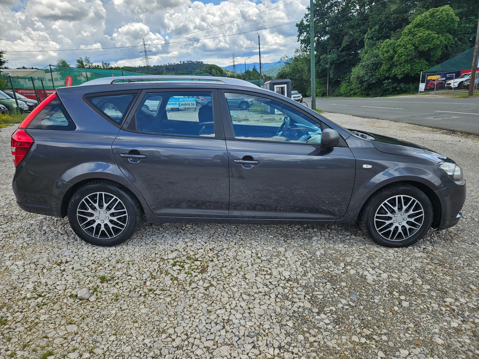 Kia Ceed 1.4 , снимка 3 - Автомобили и джипове - 55096468