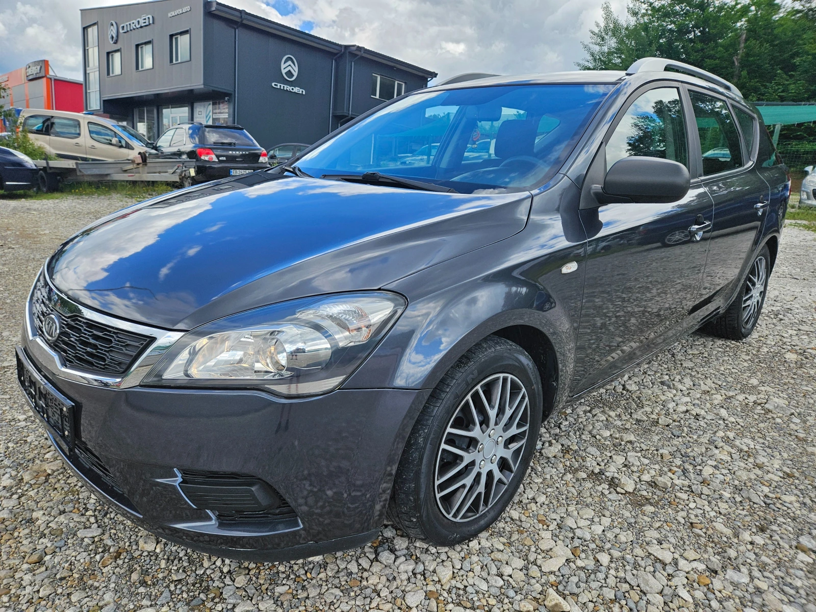 Kia Ceed 1.4 , снимка 8 - Автомобили и джипове - 55096468