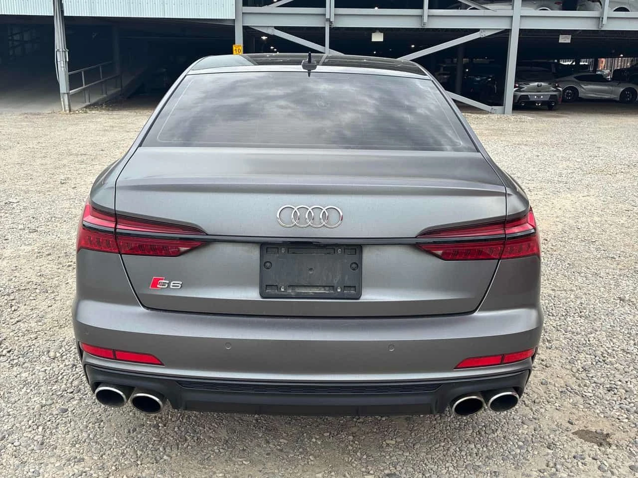 Audi S6 * 2.9 TFSI quattro * CARFAX * БЕЗ ПЪРВОНАЧАЛНА ВНО, снимка 4 - Автомобили и джипове - 55343867