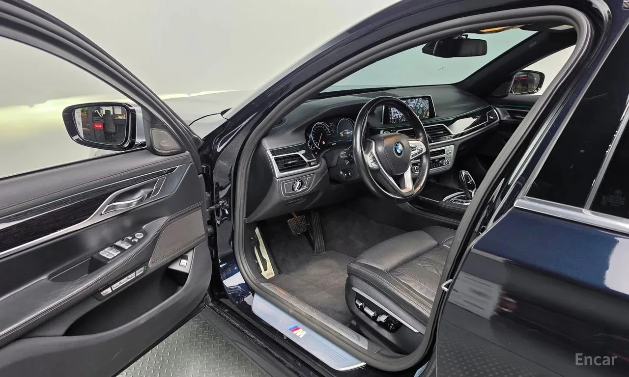 BMW 740 Li xDrive MSport Package / Всички екстри за модела, снимка 10 - Автомобили и джипове - 55949192