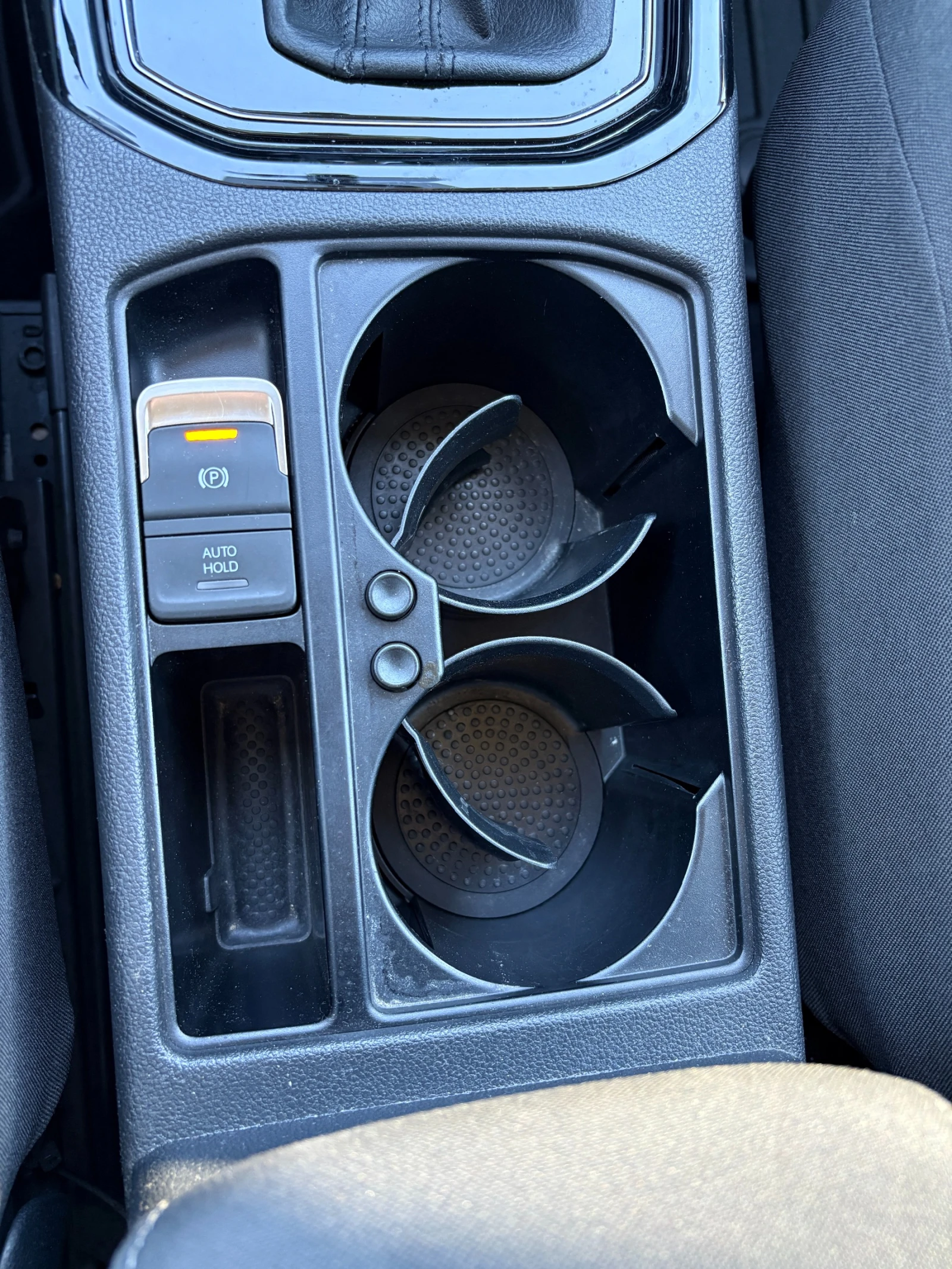 VW Touran, снимка 12 - Автомобили и джипове - 56602512