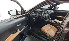 Lexus UX 250h 2.0* 2WD* ПОДГРЕВ* ОБДУХВАНЕ | Auto.bg — изображение 9