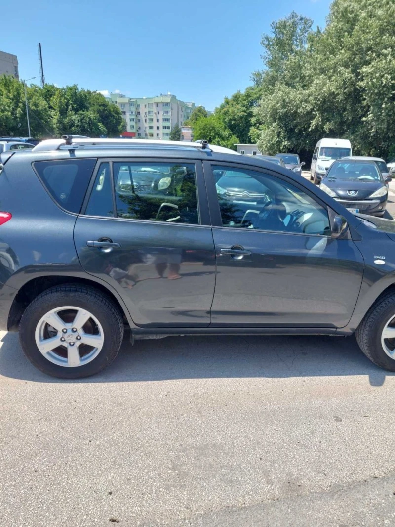 Toyota Rav4 Джип, снимка 4 - Автомобили и джипове - 45322324