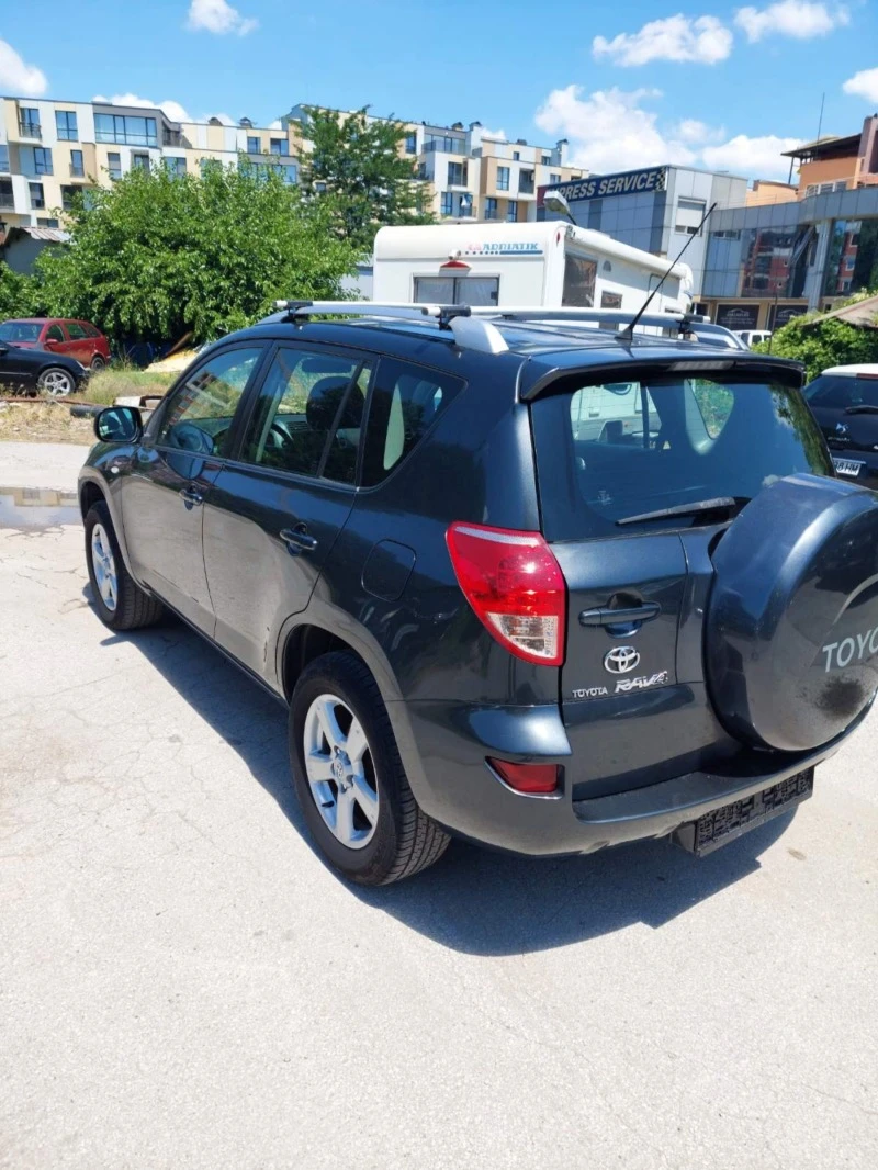 Toyota Rav4 Джип, снимка 7 - Автомобили и джипове - 45322324