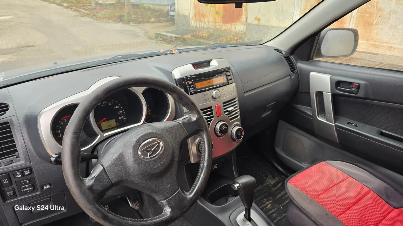 Daihatsu Terios 1.5i газ автомат 4х4, снимка 10 - Автомобили и джипове - 48228456