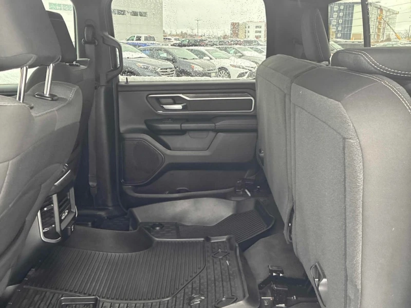 Dodge RAM 1500 * Big Horn * CARFAX * БЕЗ ПЪРВОНАЧАЛНА ВНОСКА, снимка 14 - Автомобили и джипове - 52825303