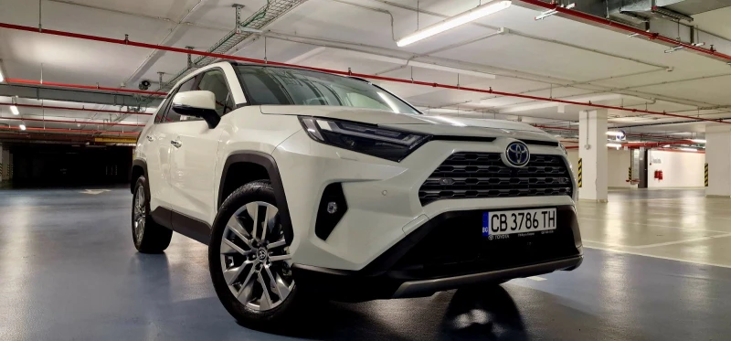Toyota Rav4 Luxury Premium, снимка 7 - Автомобили и джипове - 53300562
