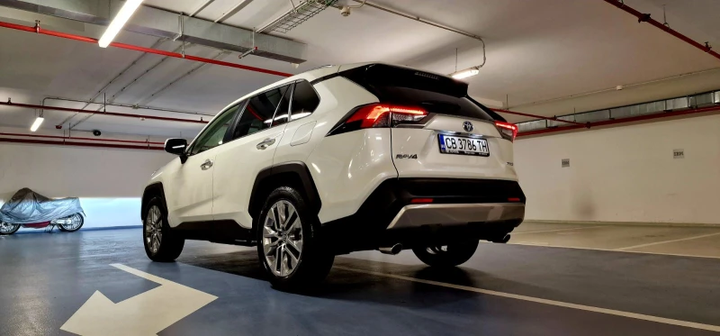 Toyota Rav4 Luxury Premium, снимка 5 - Автомобили и джипове - 53300562