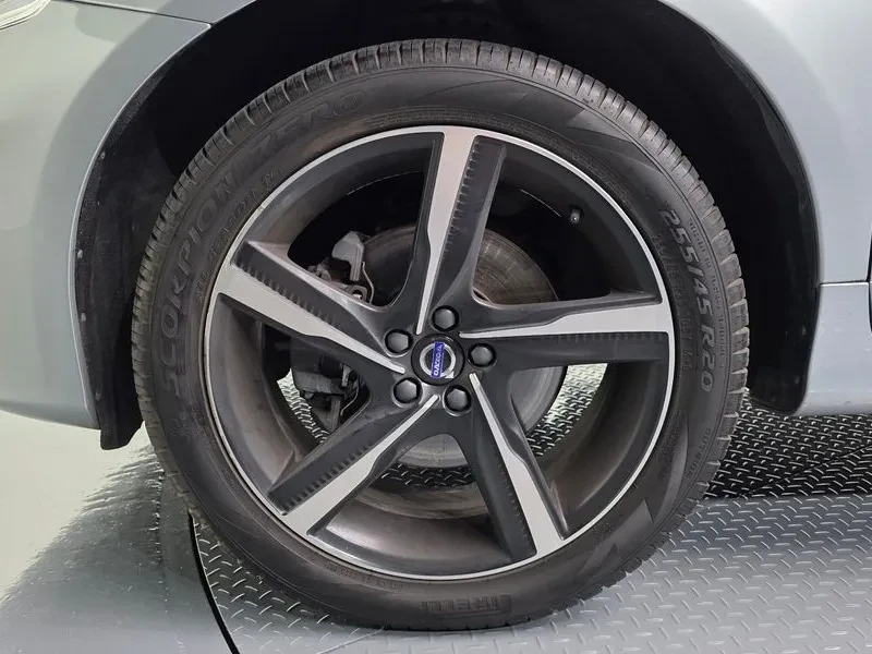 Volvo XC60 T6 R-Design 1St Generation, снимка 5 - Автомобили и джипове - 56656047