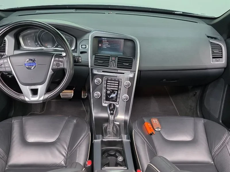 Volvo XC60 T6 R-Design 1St Generation, снимка 7 - Автомобили и джипове - 56656047
