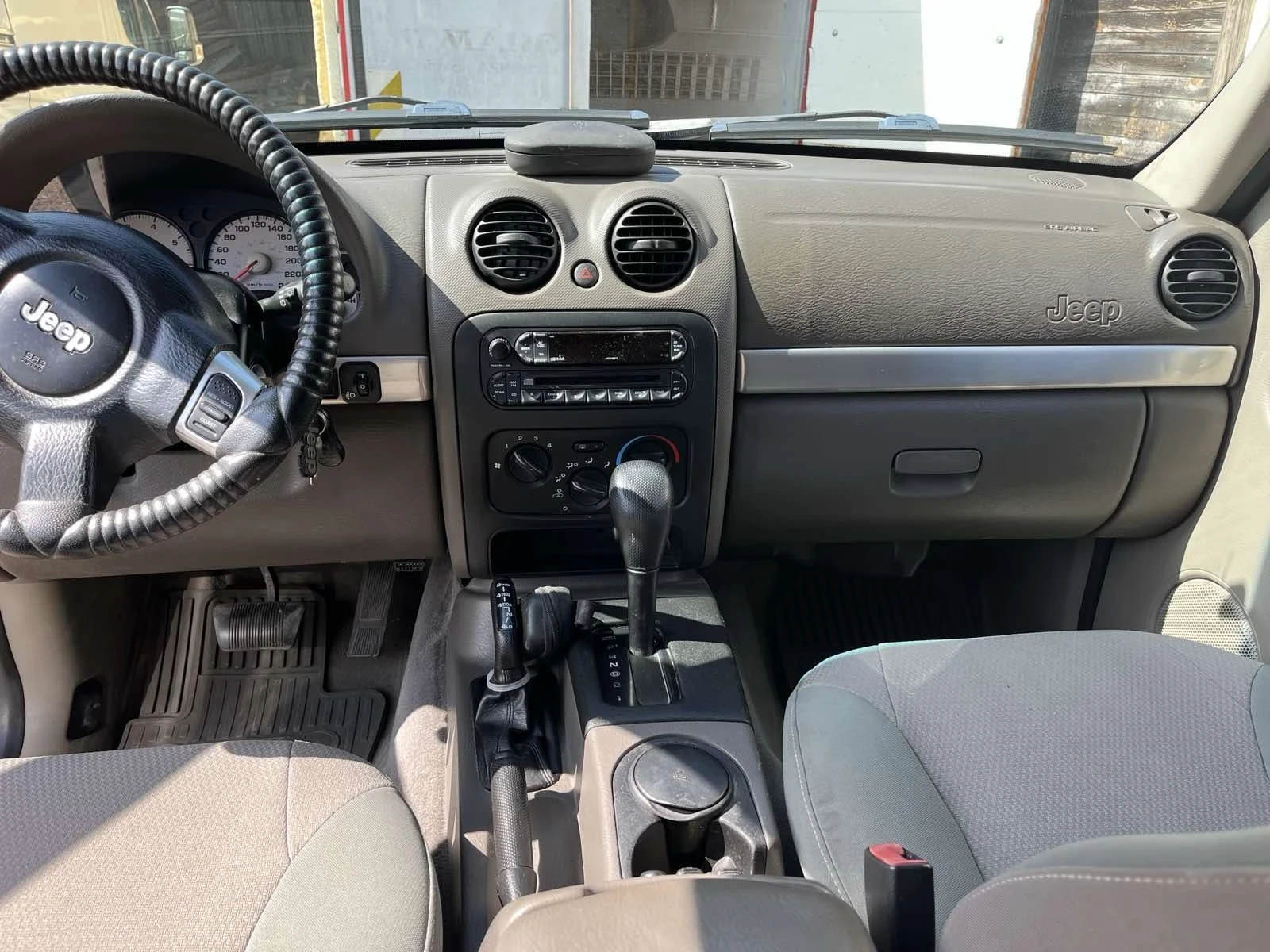 Jeep Cherokee Renegade - изображение 7