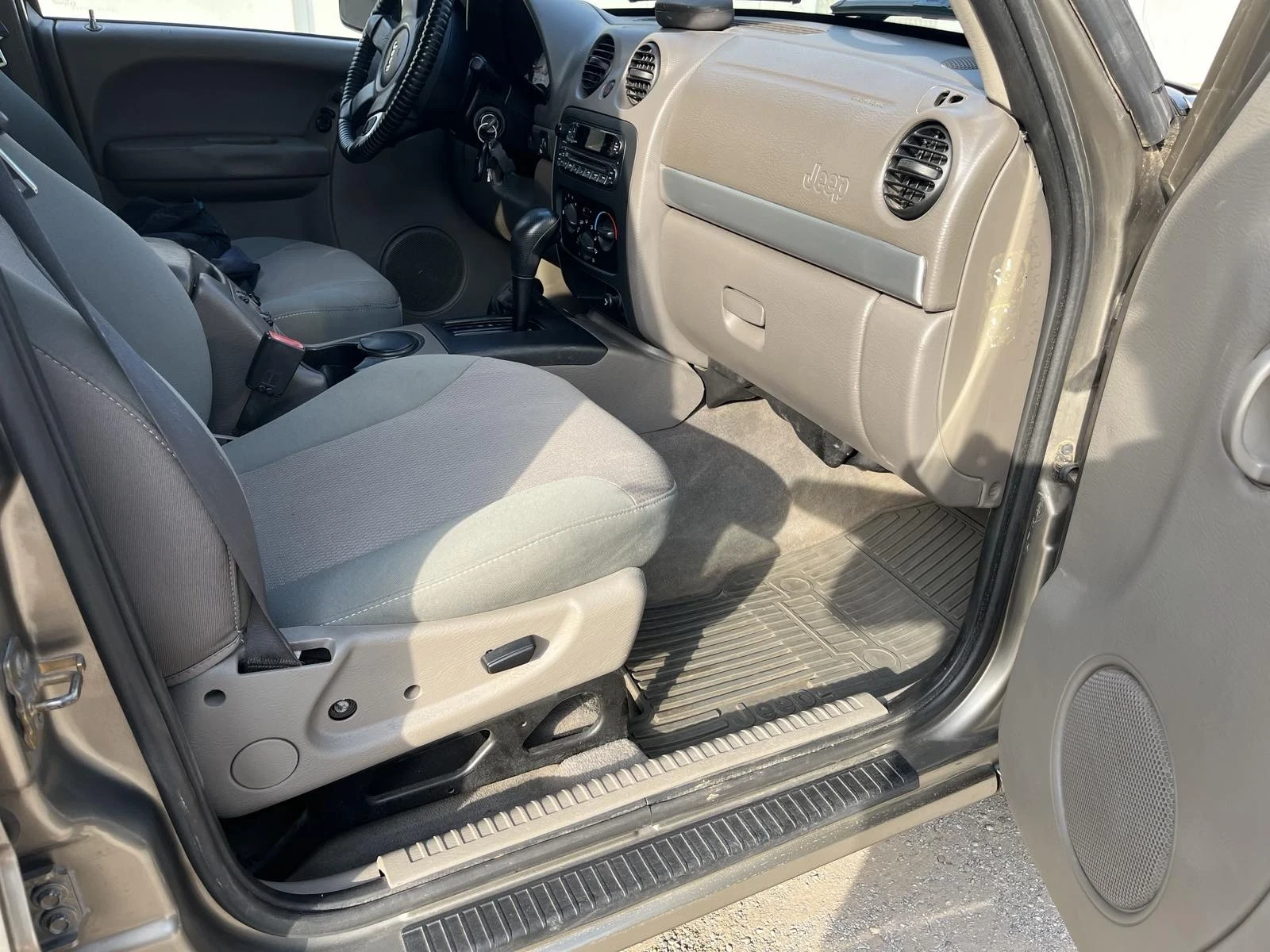 Jeep Cherokee Renegade - изображение 10