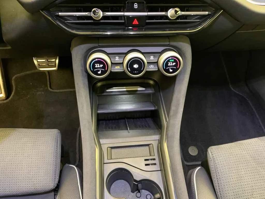 Skoda Kodiaq 2.0 TDI 4X4 SPORTLINE PANORAMA MATRIX 7-МЕСТЕН, снимка 9 - Автомобили и джипове - 53586665