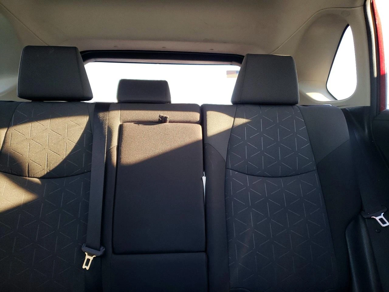 Toyota Rav4, снимка 10 - Автомобили и джипове - 54395674