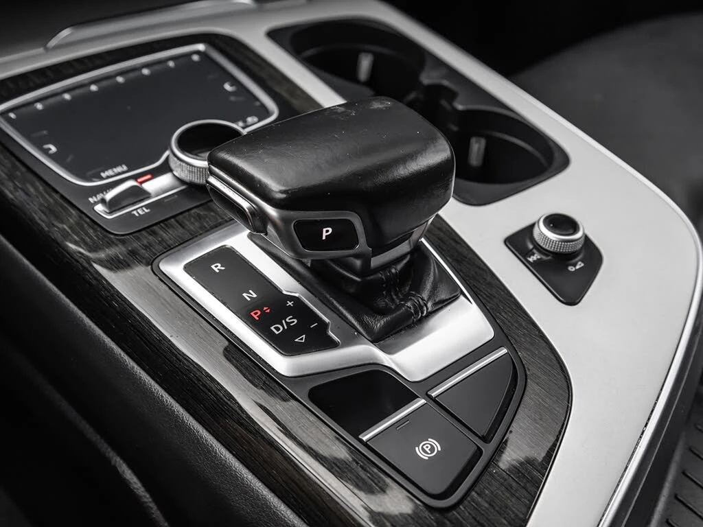 Audi Q7 7МЕСТЕН * 3.0T quattro Progressiv* ПОДГ/ОБДУХ* 360, снимка 12 - Автомобили и джипове - 54486264