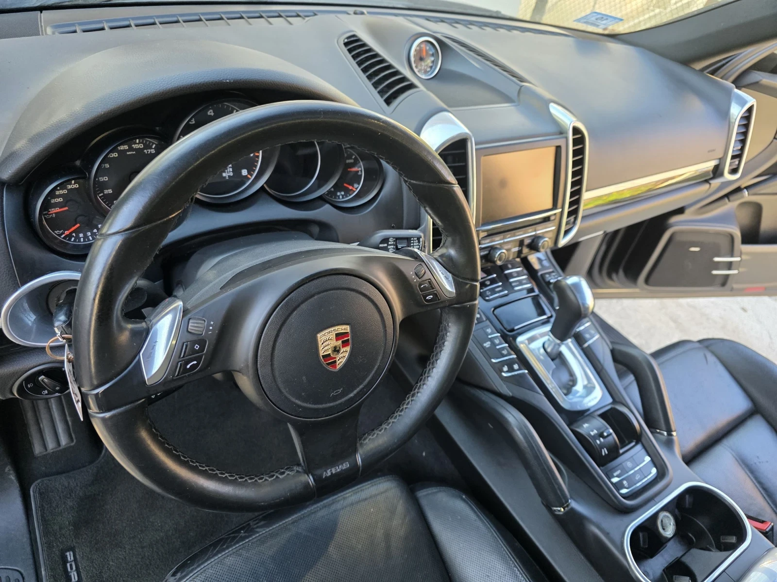 Porsche Cayenne, снимка 13 - Автомобили и джипове - 54660376