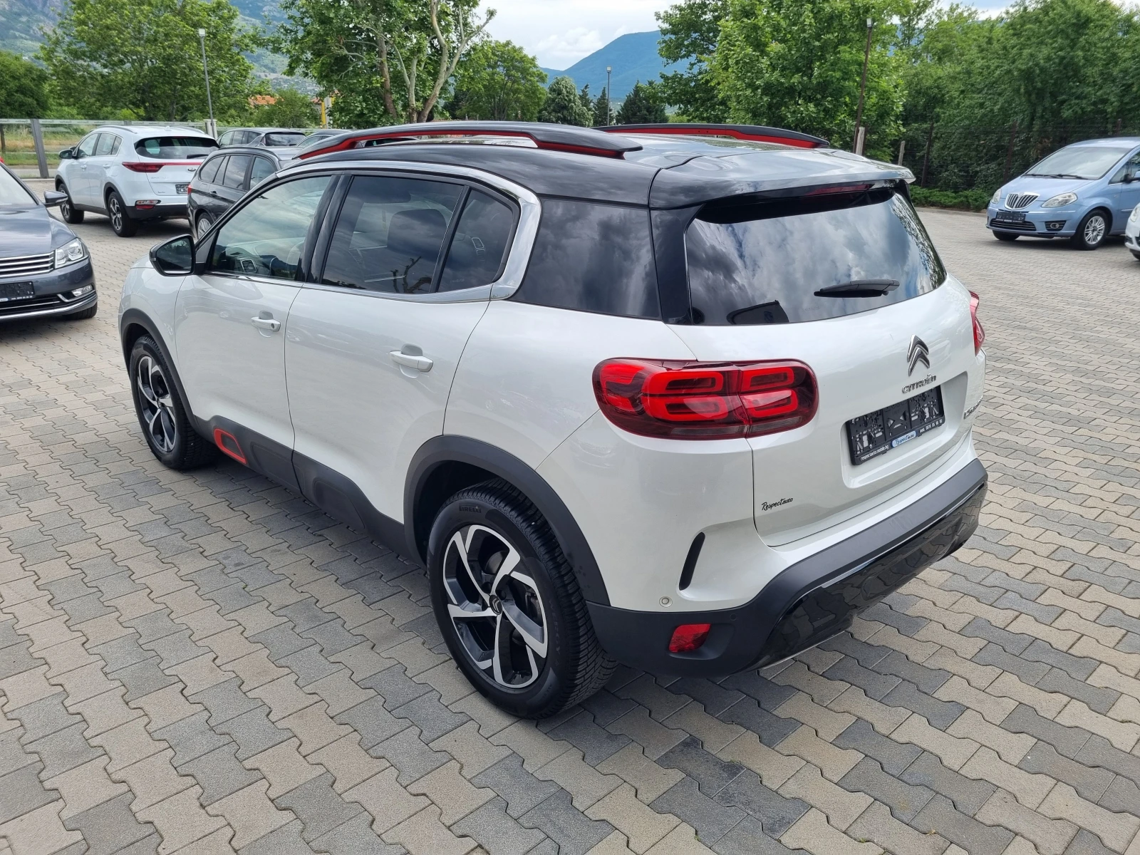 Citroen C5 Aircross 1.5HDi-131ps EAT8 / 2019г. СЕРВИЗНА ИСТОРИЯ!, снимка 4 - Автомобили и джипове - 54669425