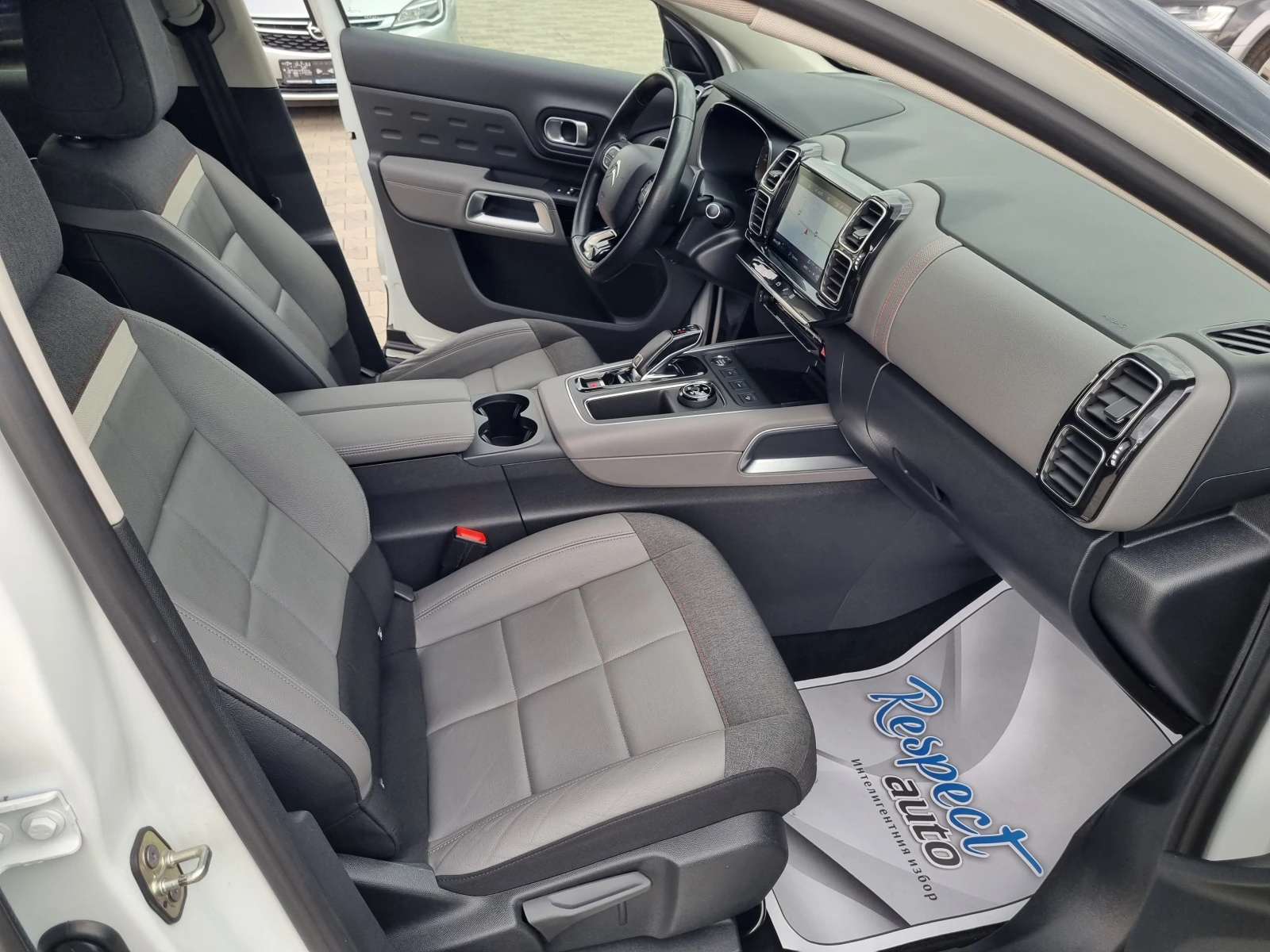 Citroen C5 Aircross 1.5HDi-131ps EAT8 / 2019г. СЕРВИЗНА ИСТОРИЯ!, снимка 10 - Автомобили и джипове - 54669425