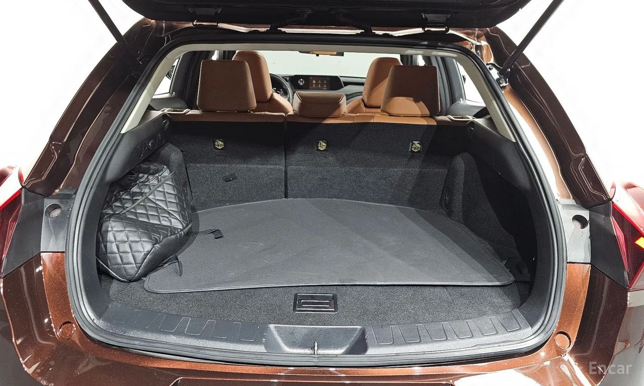 Lexus UX 250h 2.0* 2WD* ПОДГРЕВ* ОБДУХВАНЕ, снимка 14 - Автомобили и джипове - 54879808