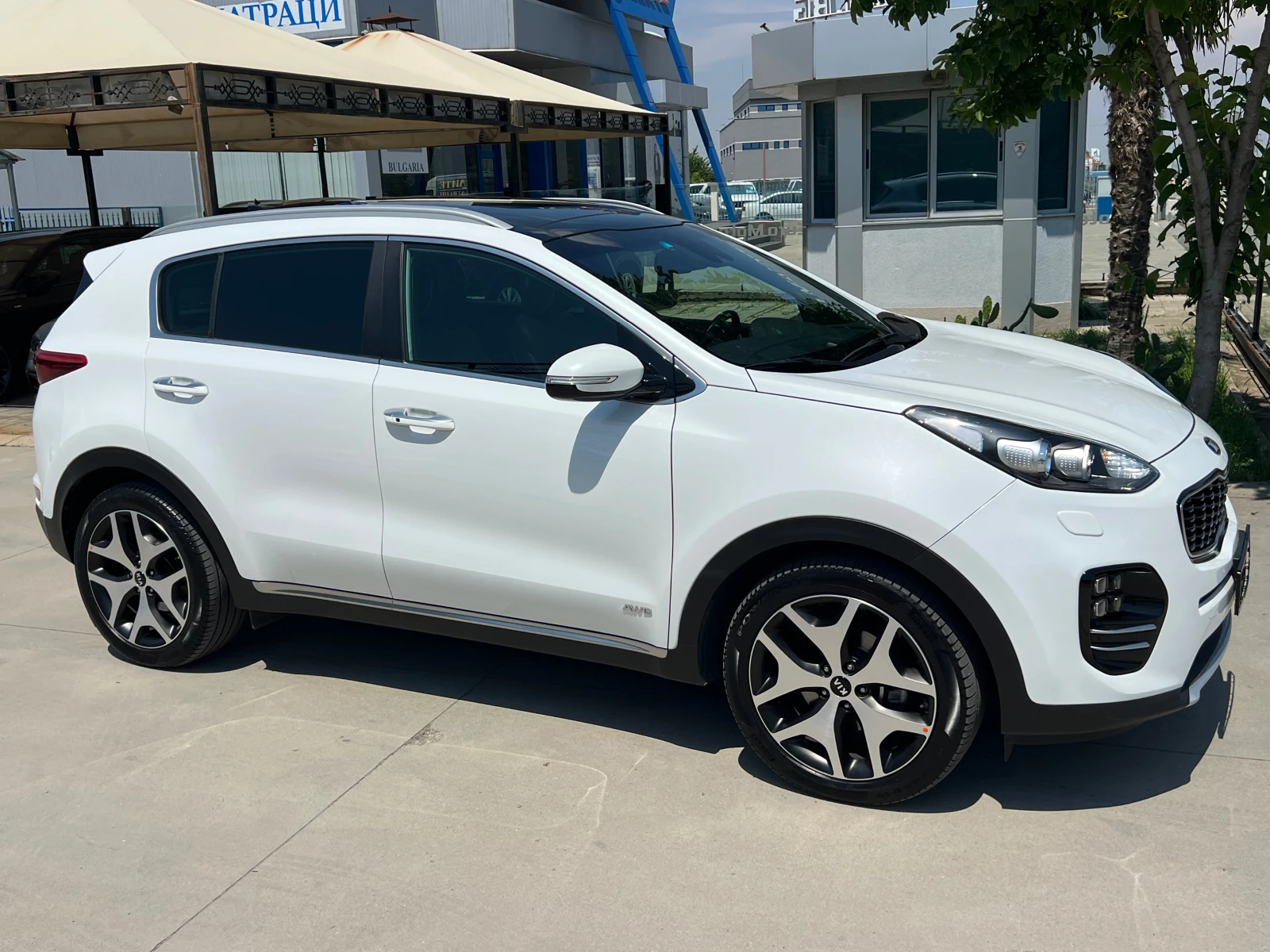 Kia Sportage 2.0CRDI, 4X4, GT LINE, 84000км-КАТО НОВ-FULL SERVI, снимка 4 - Автомобили и джипове - 55025192