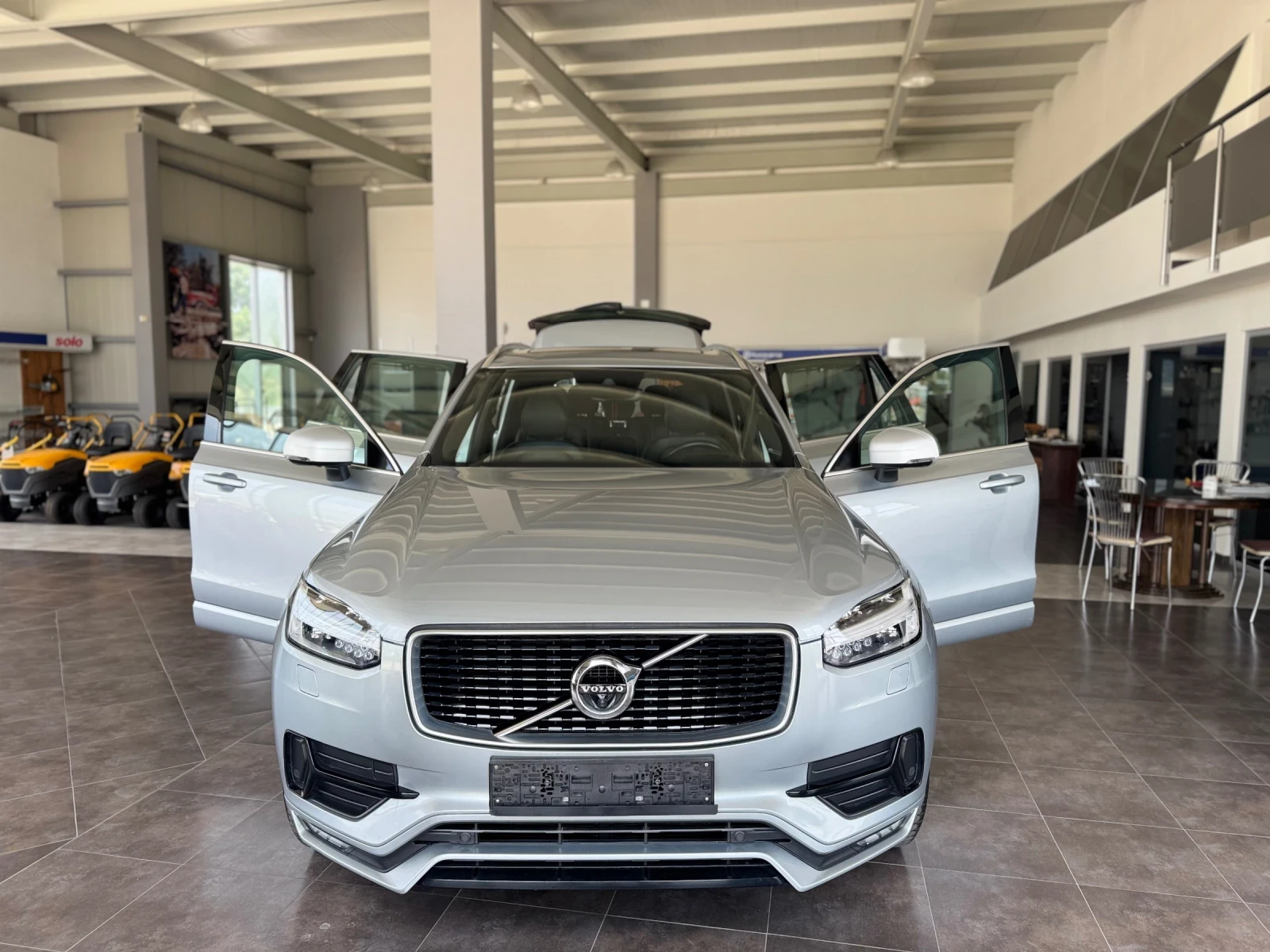 Volvo Xc90 D5  R-Design  AWD, снимка 6 - Автомобили и джипове - 55326586