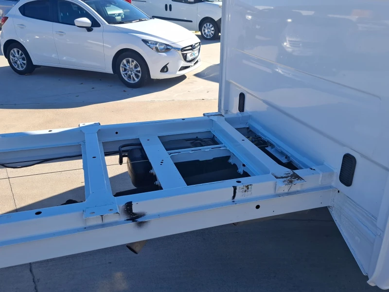 Mercedes-Benz Sprinter 413 До3.5т/Maxi/Клима/Euro5, снимка 10 - Бусове и автобуси - 52523670