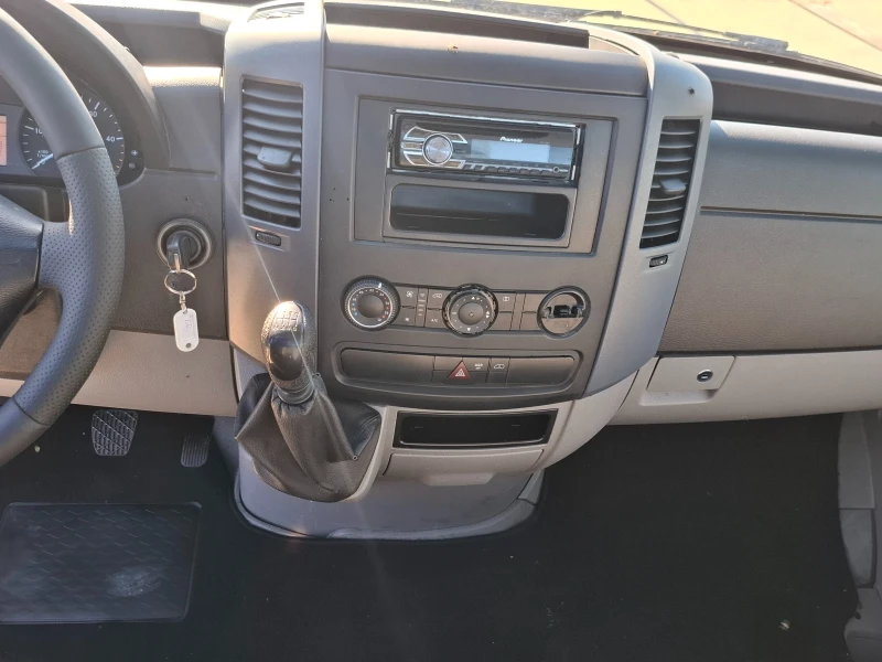 Mercedes-Benz Sprinter 413 До3.5т/Maxi/Клима/Euro5, снимка 8 - Бусове и автобуси - 52523670