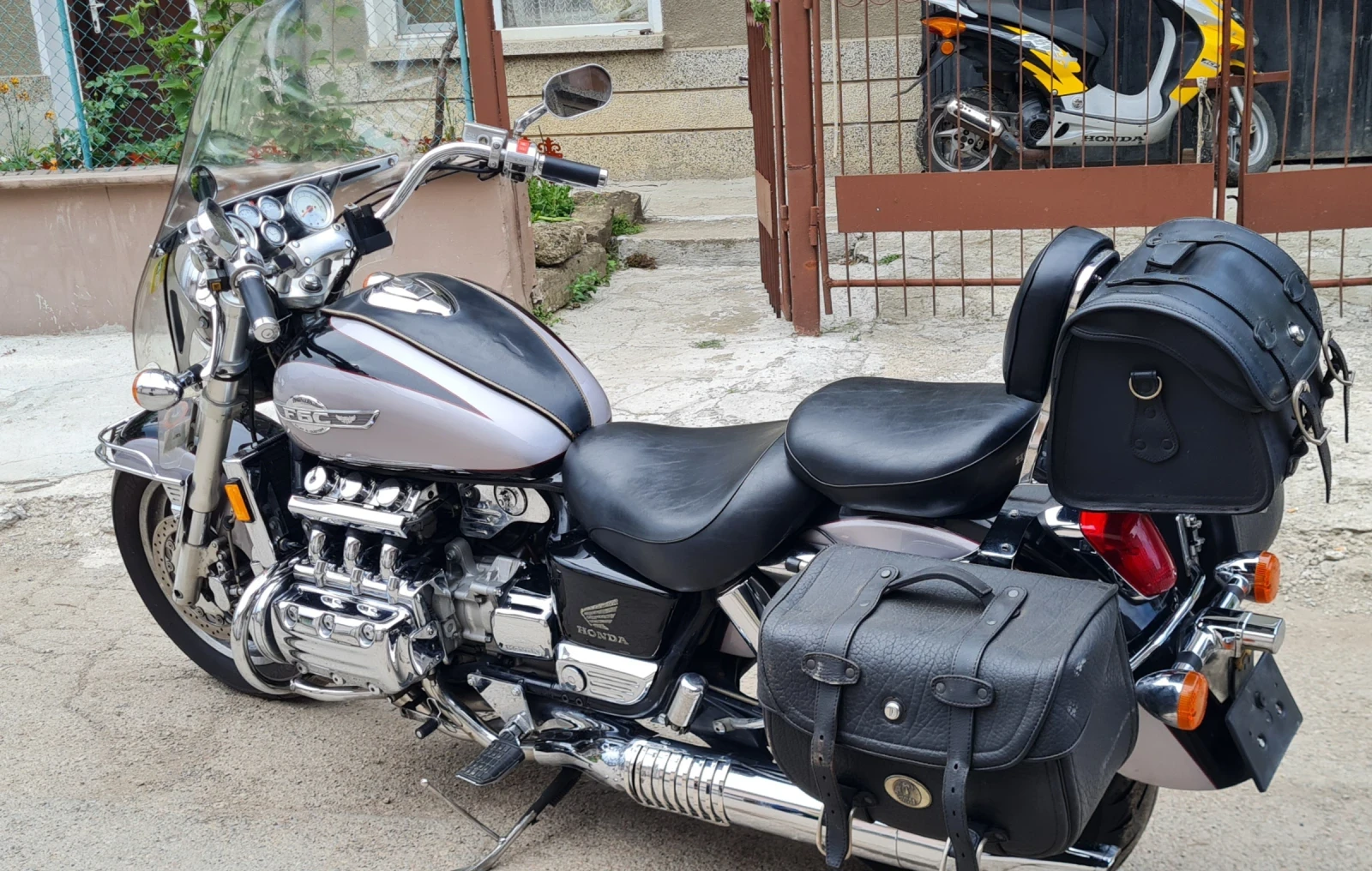 Honda Valkyrie ПЕРФЕКТЕН МОТОР!!!Внос от Швейцария  - изображение 3