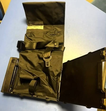 BMW E83 X3 Rear Second 2 Nd   Seat Ski Bag Cassette Holder Case  OEM | Mobile.bg � ����������� 5