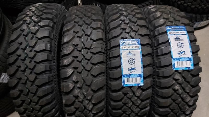 Гуми Всесезонни 225/75R16, снимка 1 - Гуми и джанти - 28772167