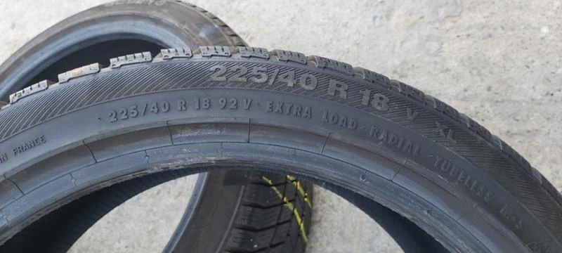 Гуми Зимни 225/40R18, снимка 6 - Гуми и джанти - 30362226