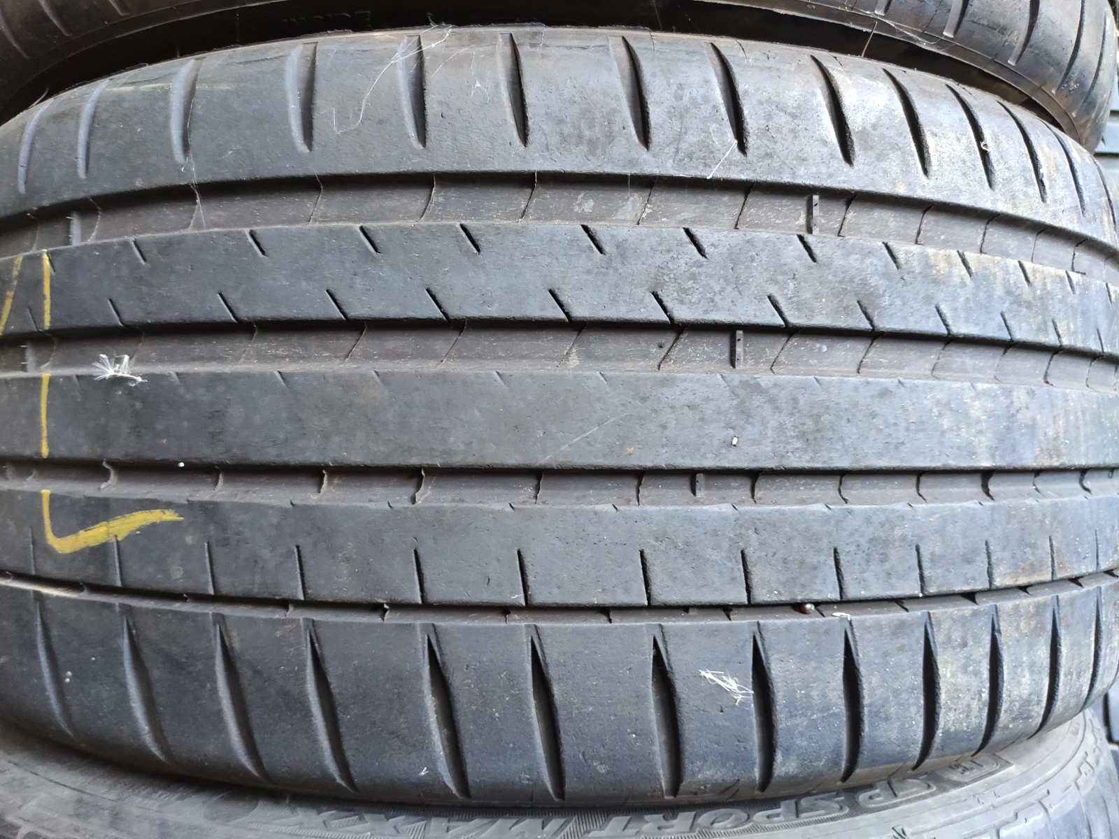  235/35R19 | Mobile.bg   1