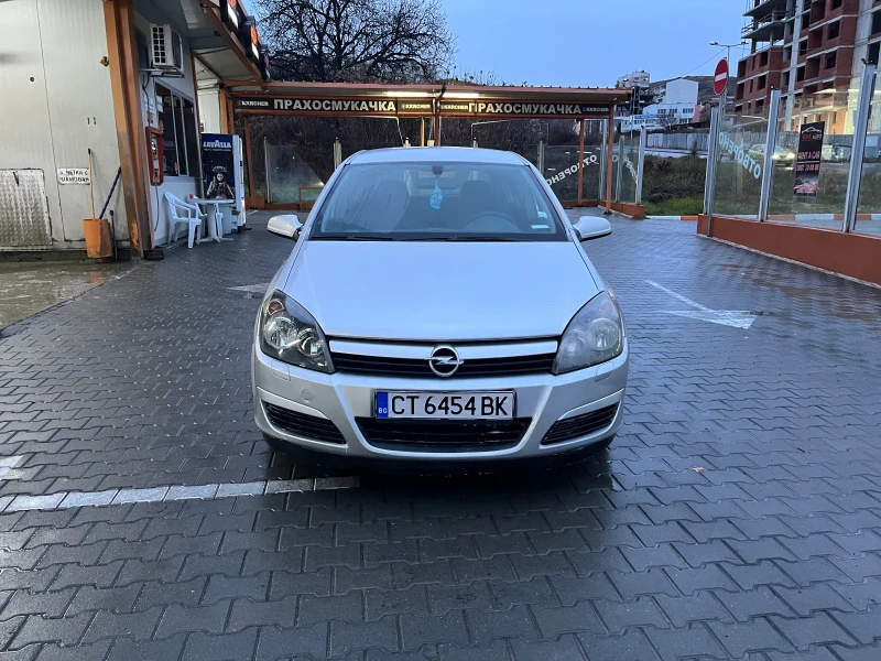 Opel Astra 1.7CDTI, снимка 2 - Автомобили и джипове - 48426761