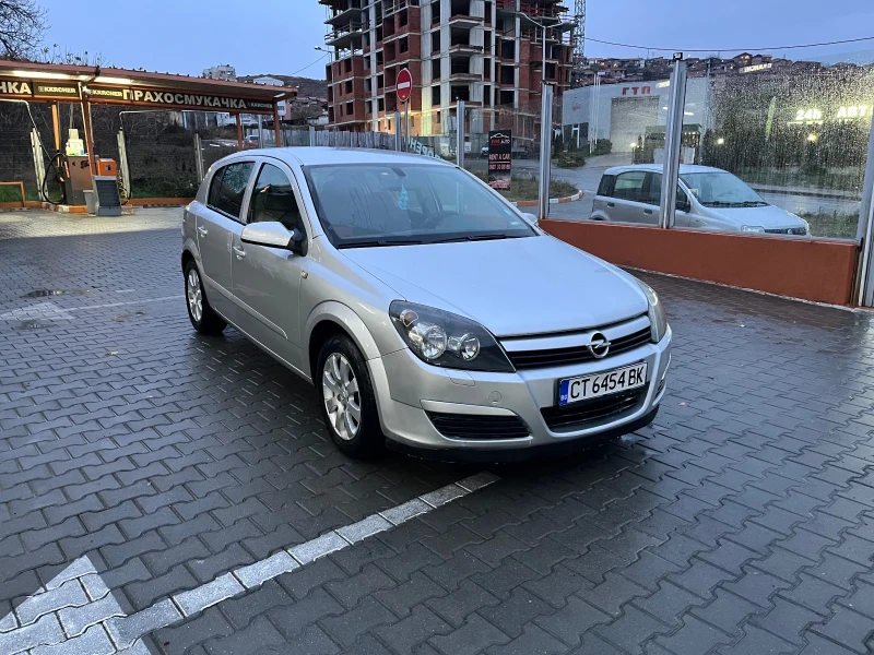 Opel Astra 1.7CDTI, снимка 1 - Автомобили и джипове - 48426761