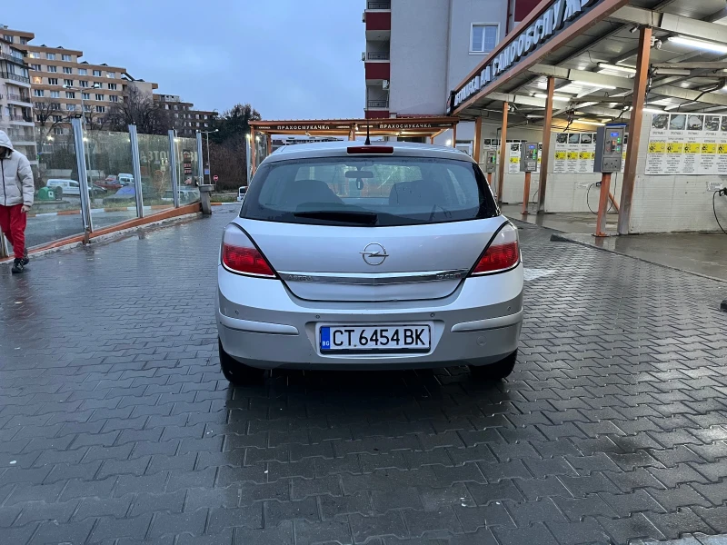 Opel Astra 1.7CDTI, снимка 5 - Автомобили и джипове - 48426761