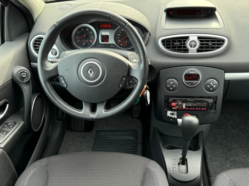 Renault Clio 1.6i * Автоматик* * Климатроник* , снимка 10 - Автомобили и джипове - 48444647