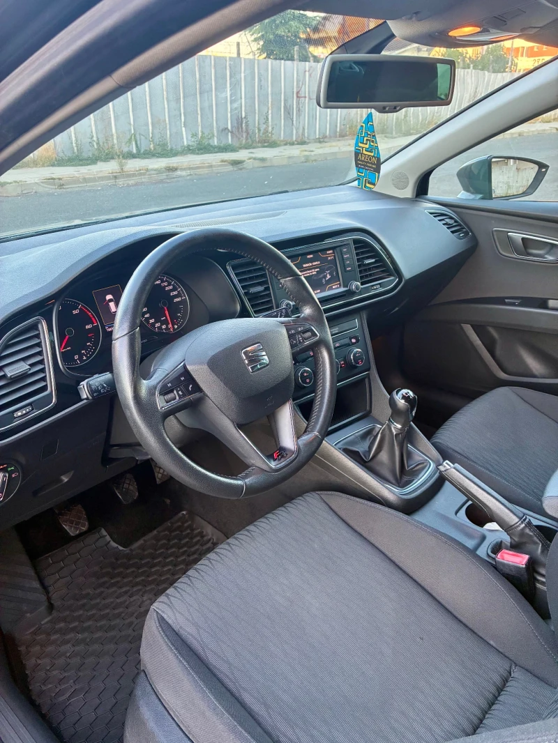 Seat Leon 1.6 TDI 6 скорости, снимка 10 - Автомобили и джипове - 51333594