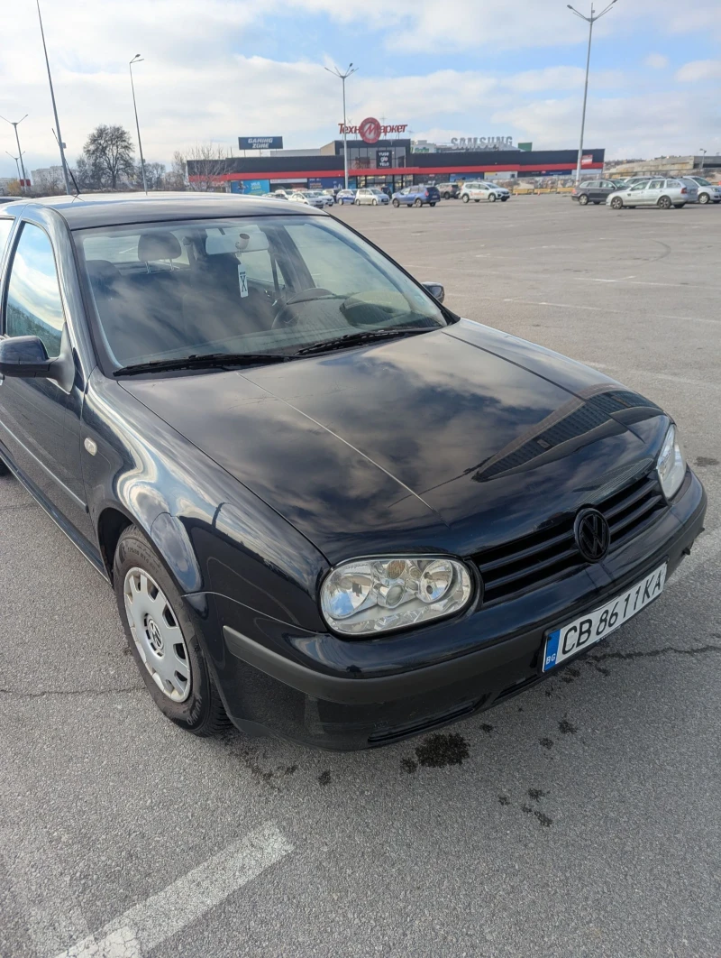 VW Golf 1.6 SR, снимка 3 - Автомобили и джипове - 52775787