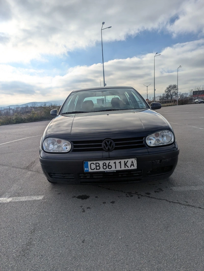 VW Golf 1.6 SR, снимка 2 - Автомобили и джипове - 52775787