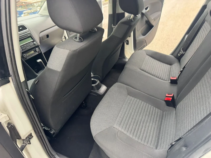 VW Polo 1.6 Tdi 90 kc Klimatronik , снимка 14 - Автомобили и джипове - 52895305
