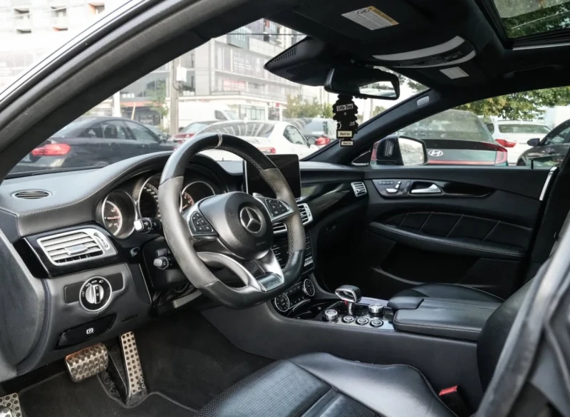 Mercedes-Benz CLS 63 AMG 4MATIC+ * * FACE * * CARFAX * * АВТО КРЕДИТ * * , снимка 9 - Автомобили и джипове - 52914178