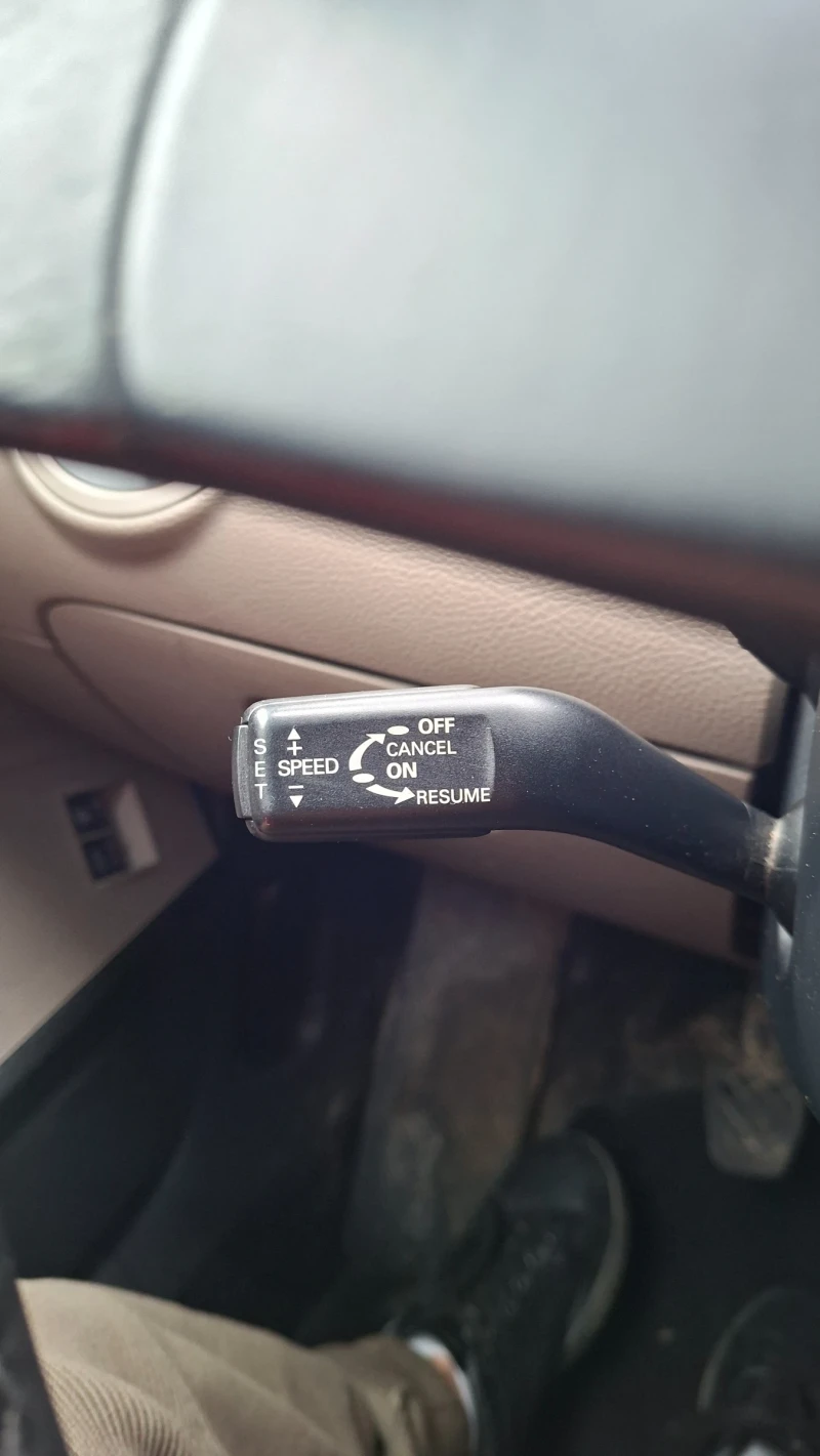 VW Passat 1.9TDI, снимка 15 - Автомобили и джипове - 53445976