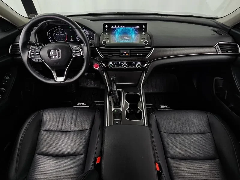 Honda Accord 1.5 Turbo, снимка 6 - Автомобили и джипове - 55985245