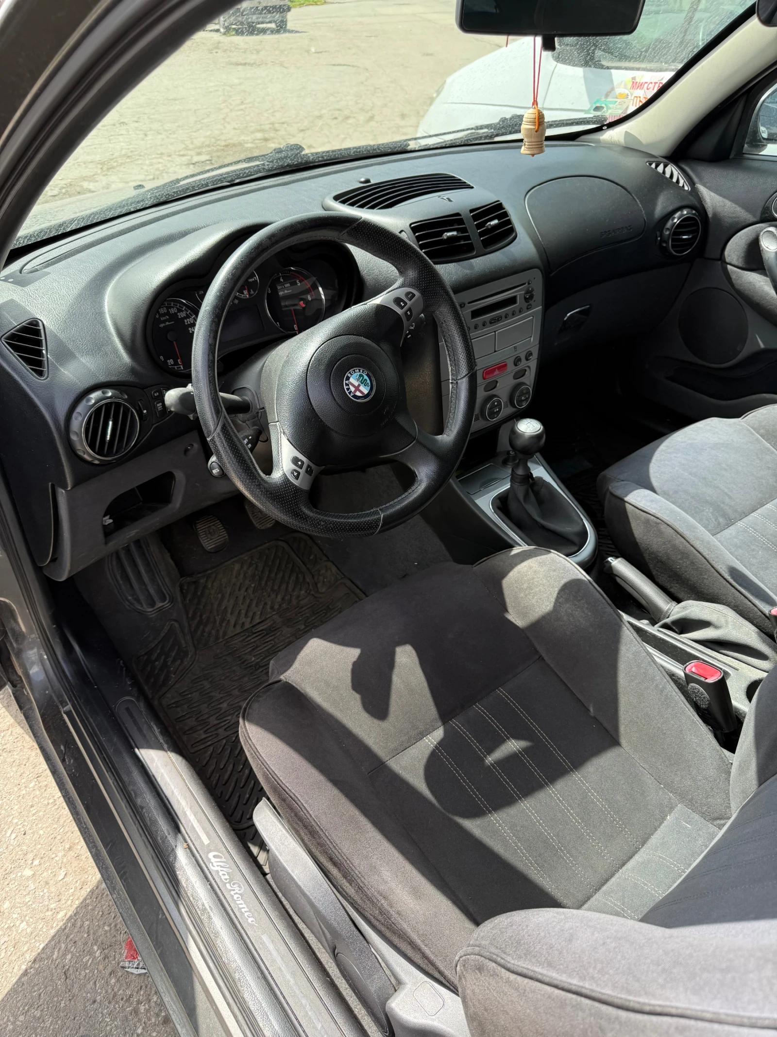 Alfa Romeo 147 1.9 JtD 8v - изображение 7