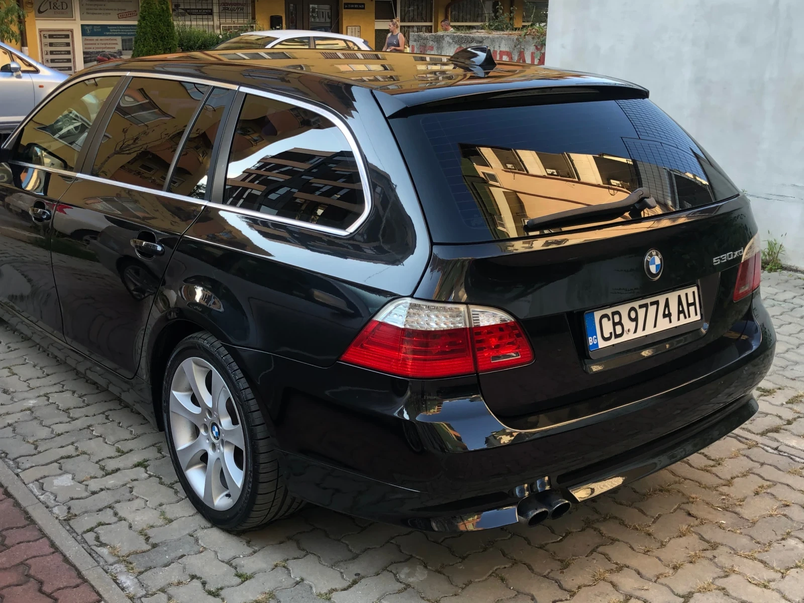BMW 530 Комби - изображение 7